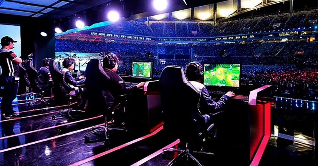 斯基拉：格伊距加盟利物浦仅一步之遥，转会费4200万欧+二转