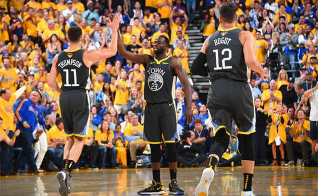 更不敢离筐 更不敢离筐